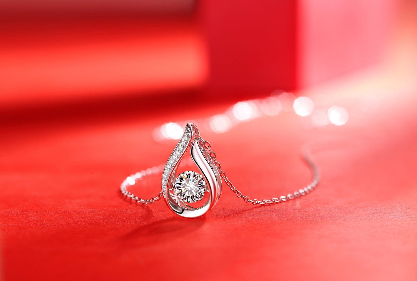 EmiSmile details matter A necklace pendant Smart Drop Luxury Moissanite Diamond Pendant Necklace Set ✨