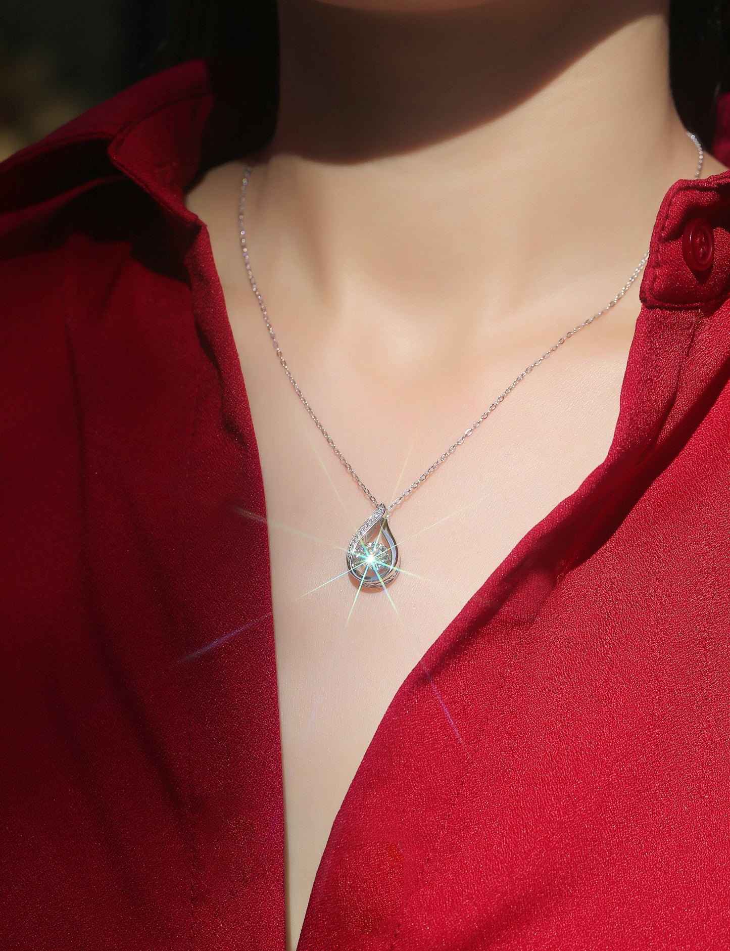 EmiSmile details matter A necklace pendant Smart Drop Luxury Moissanite Diamond Pendant Necklace Set ✨