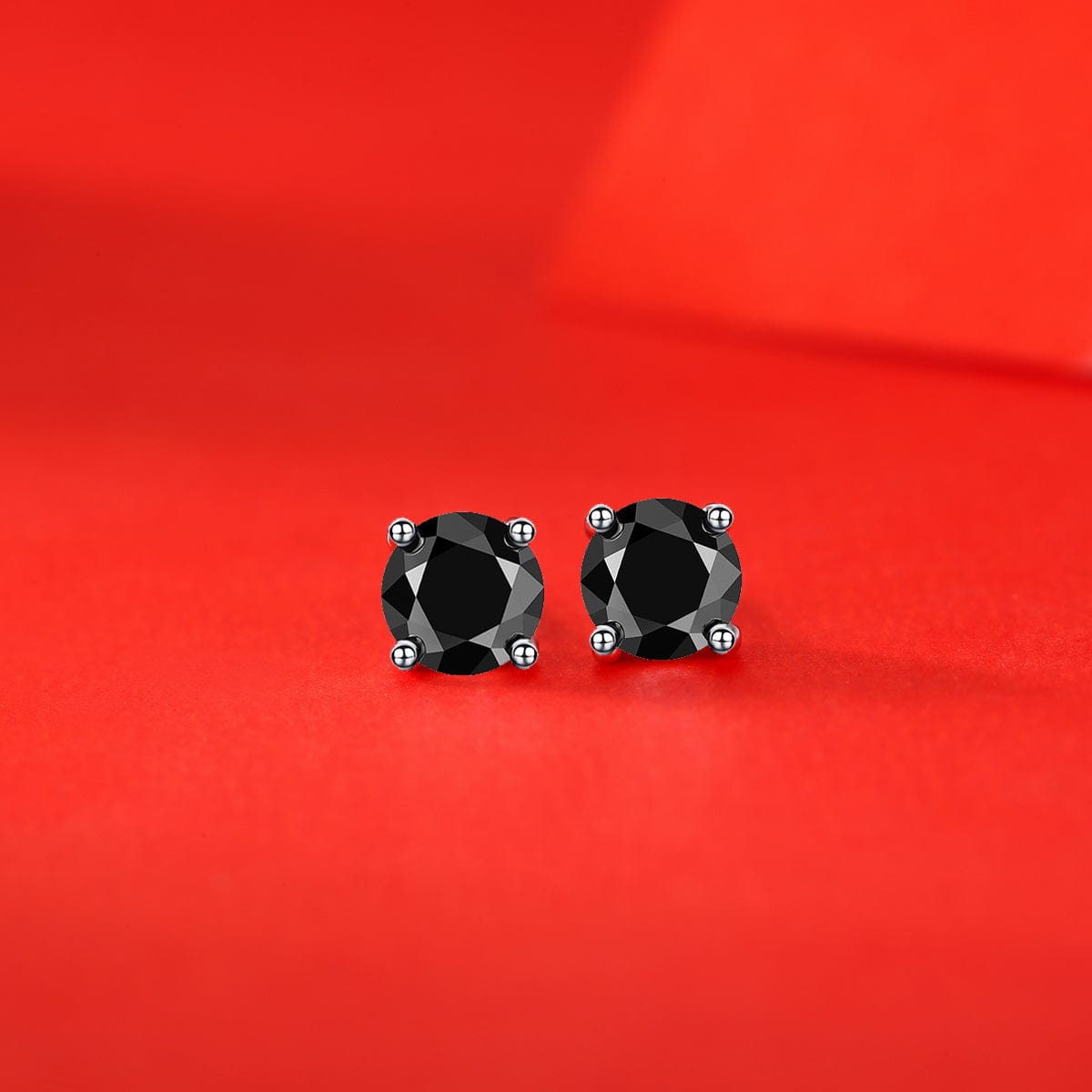 EmiSmile details matter A pair of earrings Pure Love Moissanite Diamond Silver Stud Earrings ❤️