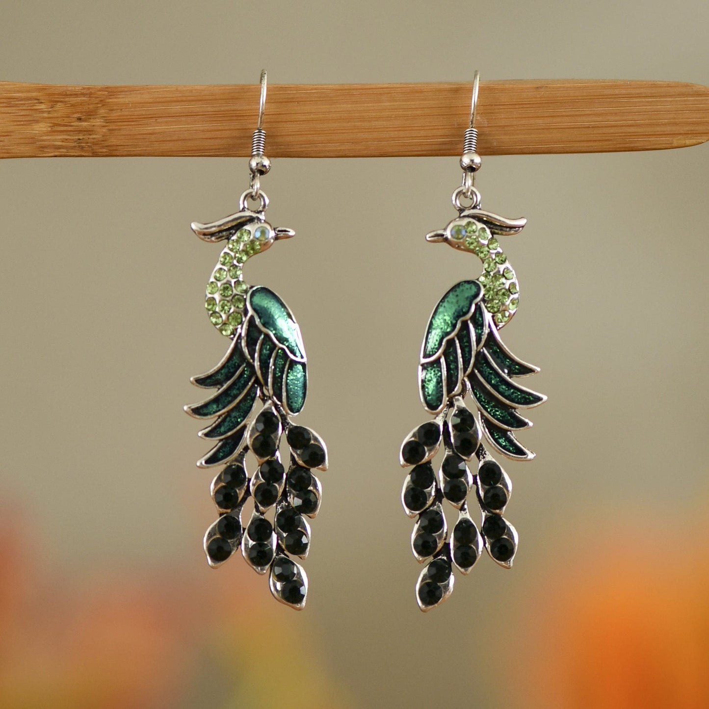 EmiSmile details matter DC18653 Green Retro Peacock Texture Earrings – Bold, Artistic, and Timeless