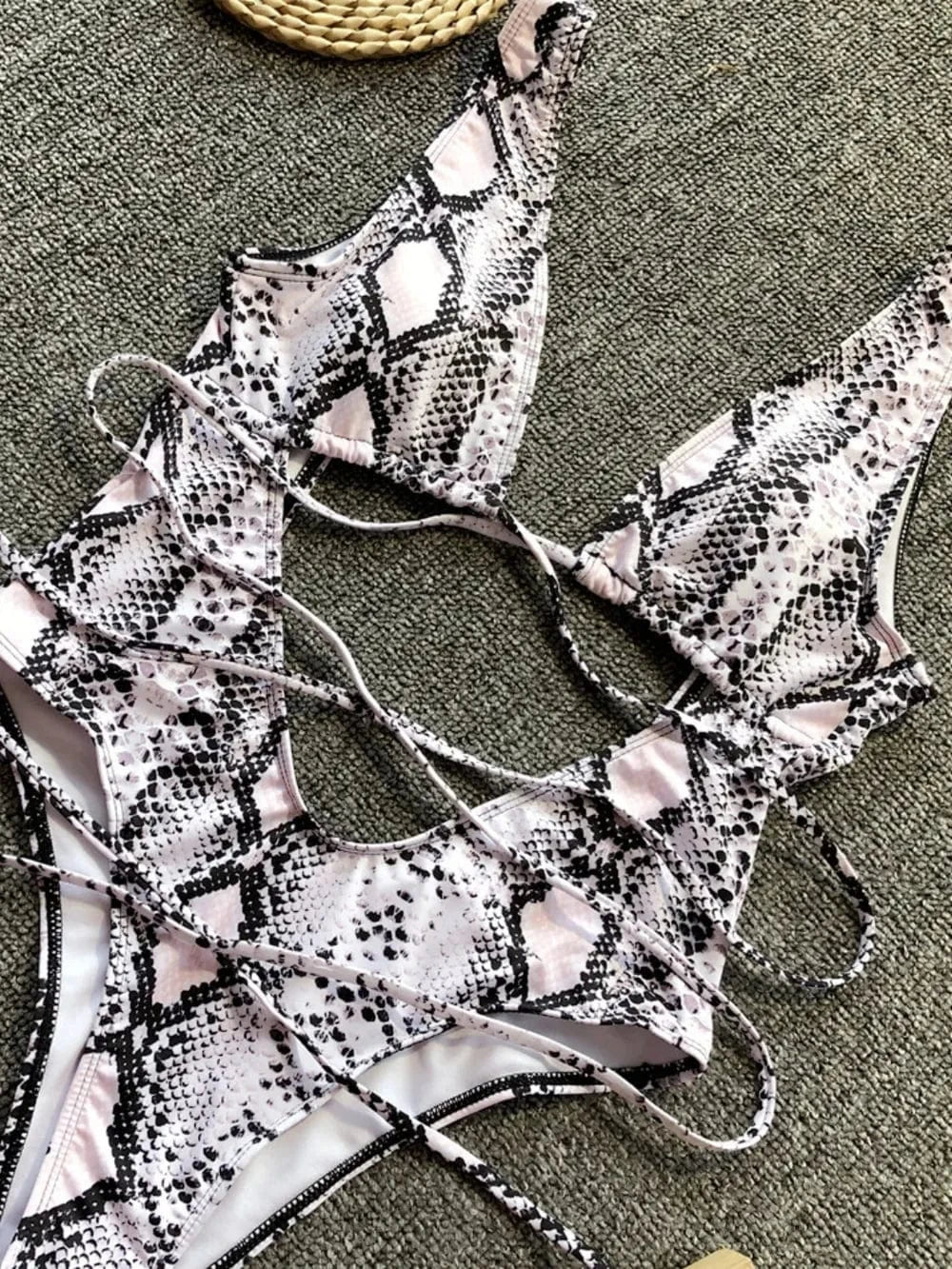 Trendsi 𝑺𝑾𝑰𝑴𝑾𝑬𝑨𝑹 Lace-Up Backless Plunge One-Piece Swimwear