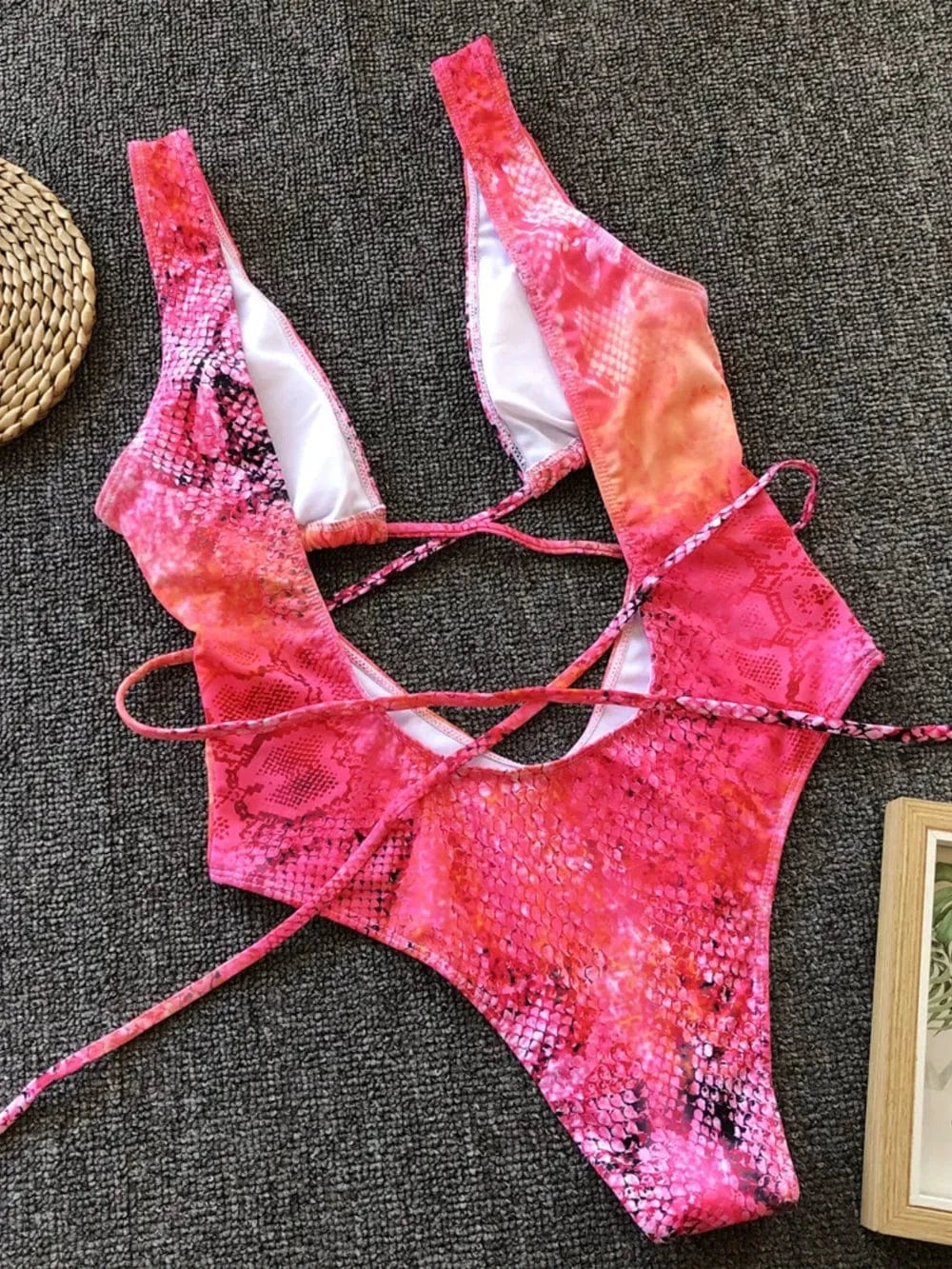 Trendsi 𝑺𝑾𝑰𝑴𝑾𝑬𝑨𝑹 Lace-Up Backless Plunge One-Piece Swimwear