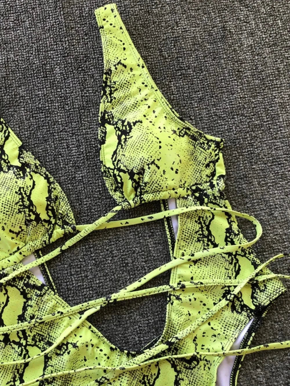 Trendsi 𝑺𝑾𝑰𝑴𝑾𝑬𝑨𝑹 Lace-Up Backless Plunge One-Piece Swimwear
