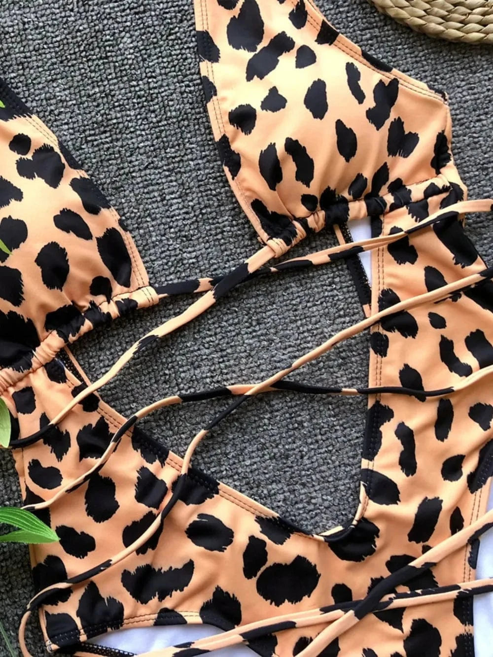 Trendsi 𝑺𝑾𝑰𝑴𝑾𝑬𝑨𝑹 Lace-Up Backless Plunge One-Piece Swimwear