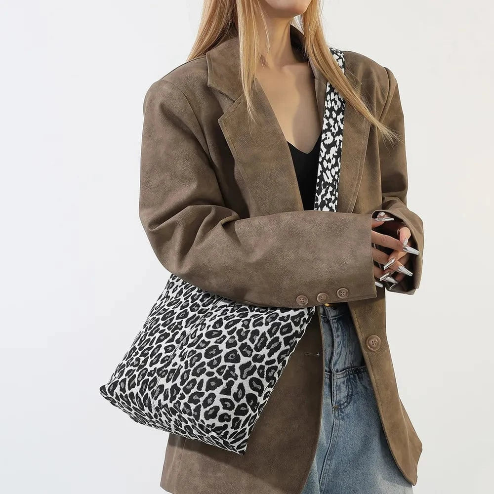 Trendsi Adjustable Strap Medium Shoulder Bag