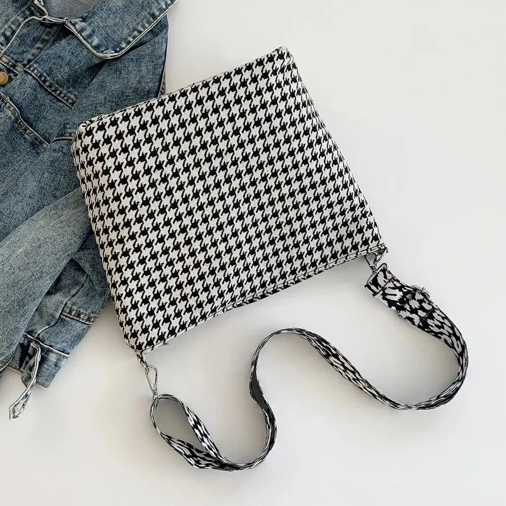 Trendsi Adjustable Strap Medium Shoulder Bag