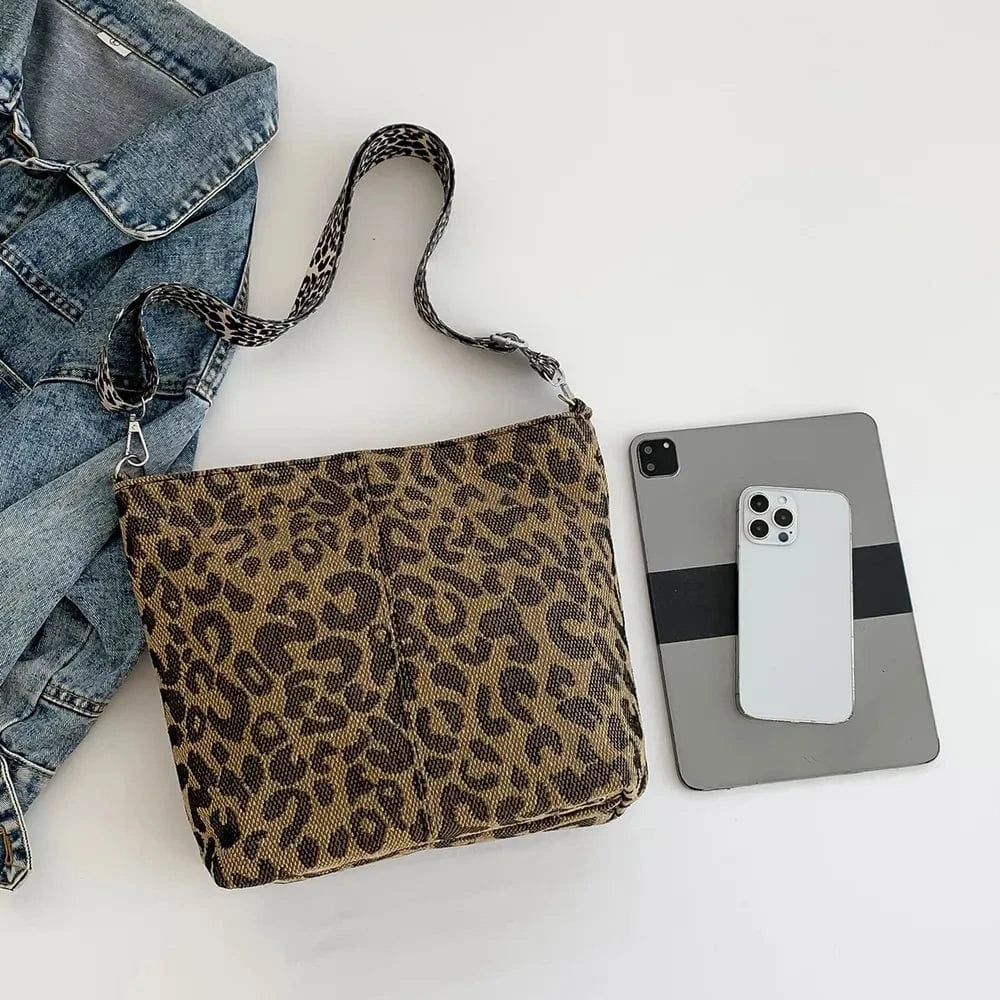 Trendsi Adjustable Strap Medium Shoulder Bag