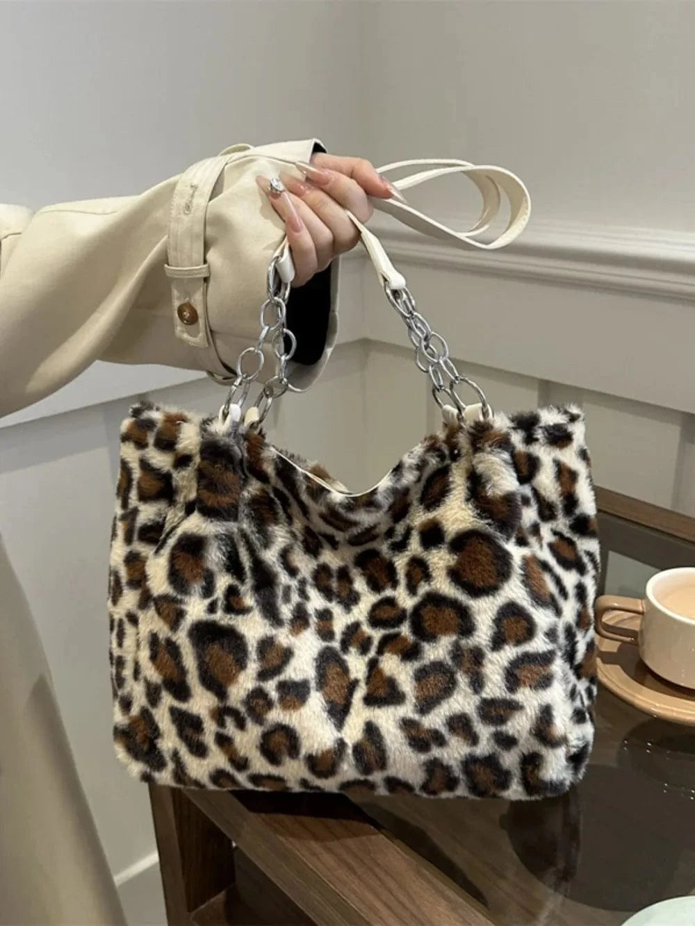 Trendsi Beige / One Size Faux Fur Leopard Shoulder Bag