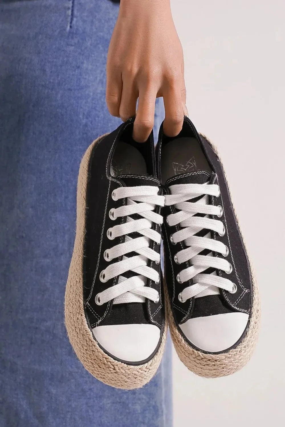 Trendsi Black / 6 Beast Fashion Lace Up Woven Espadrille Sole Sneakers