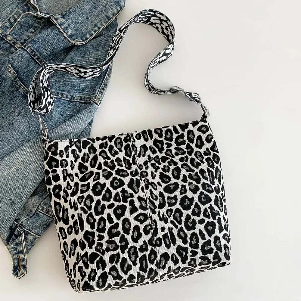 Trendsi Black / One Size-Regular Adjustable Strap Medium Shoulder Bag