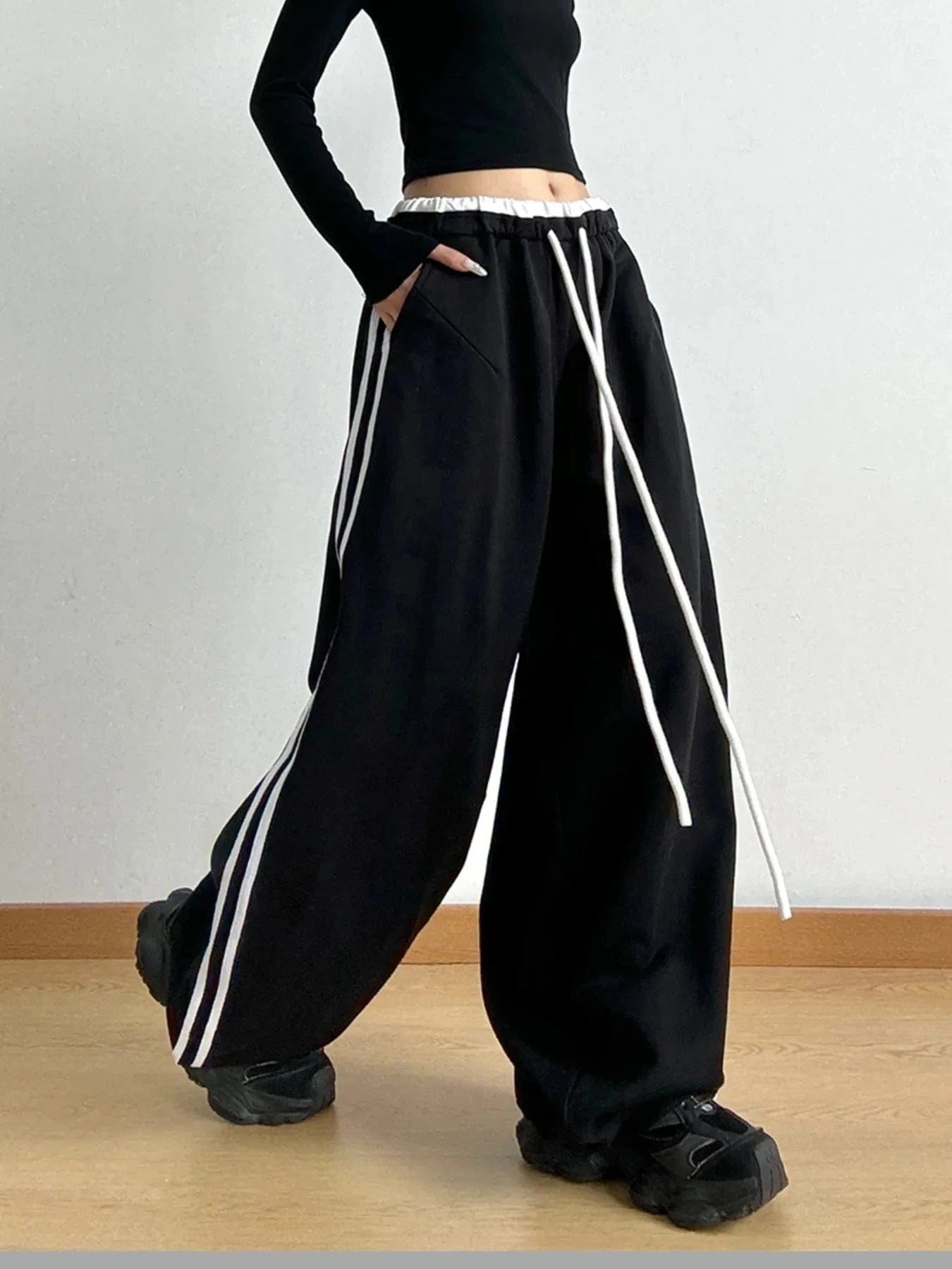 Trendsi Black / S Wide Leg Drawstring Pants