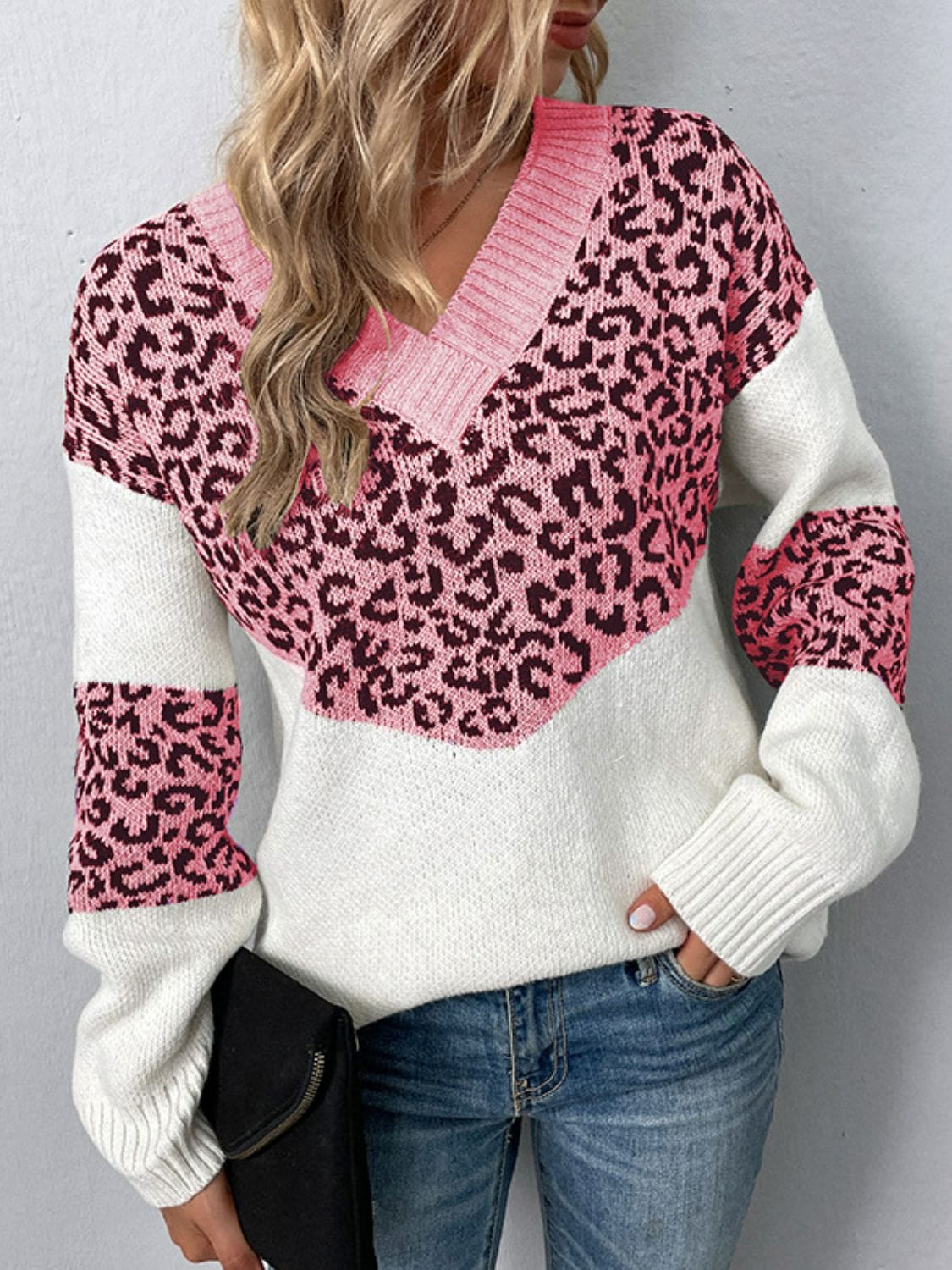 Trendsi Blush Pink / S Leopard V-Neck Dropped Shoulder Sweater