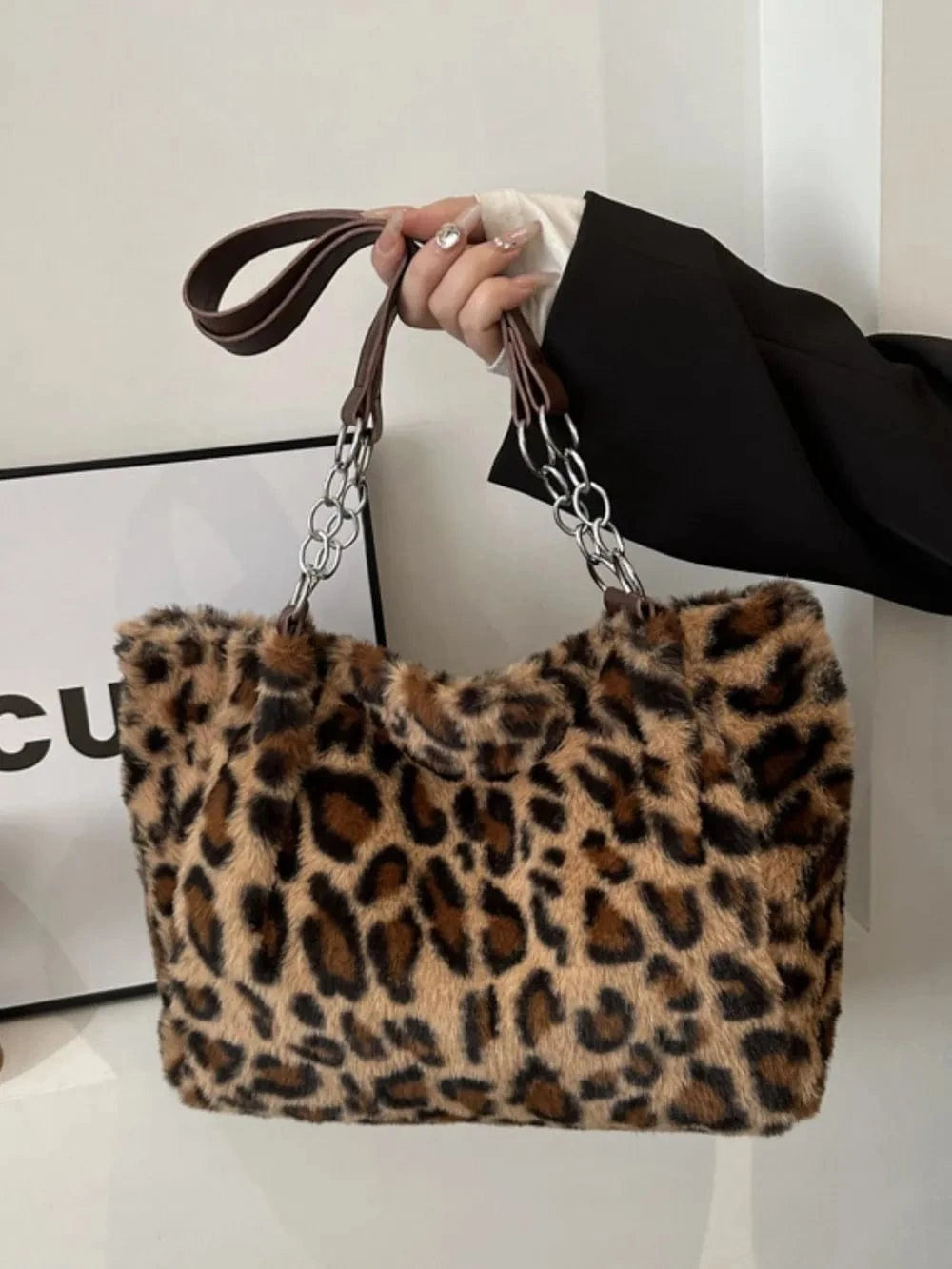 Trendsi Brown / One Size Faux Fur Leopard Shoulder Bag
