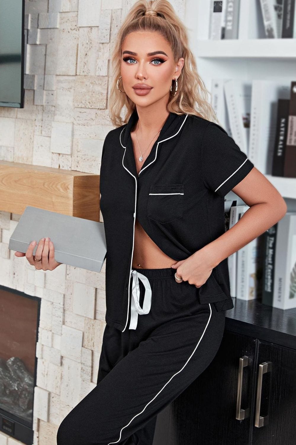 Trendsi Contrast Piping Short Sleeve Top and Pants Pajama Set