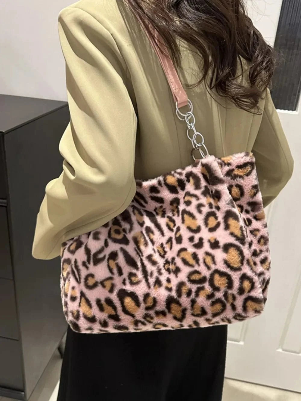 Trendsi Faux Fur Leopard Shoulder Bag
