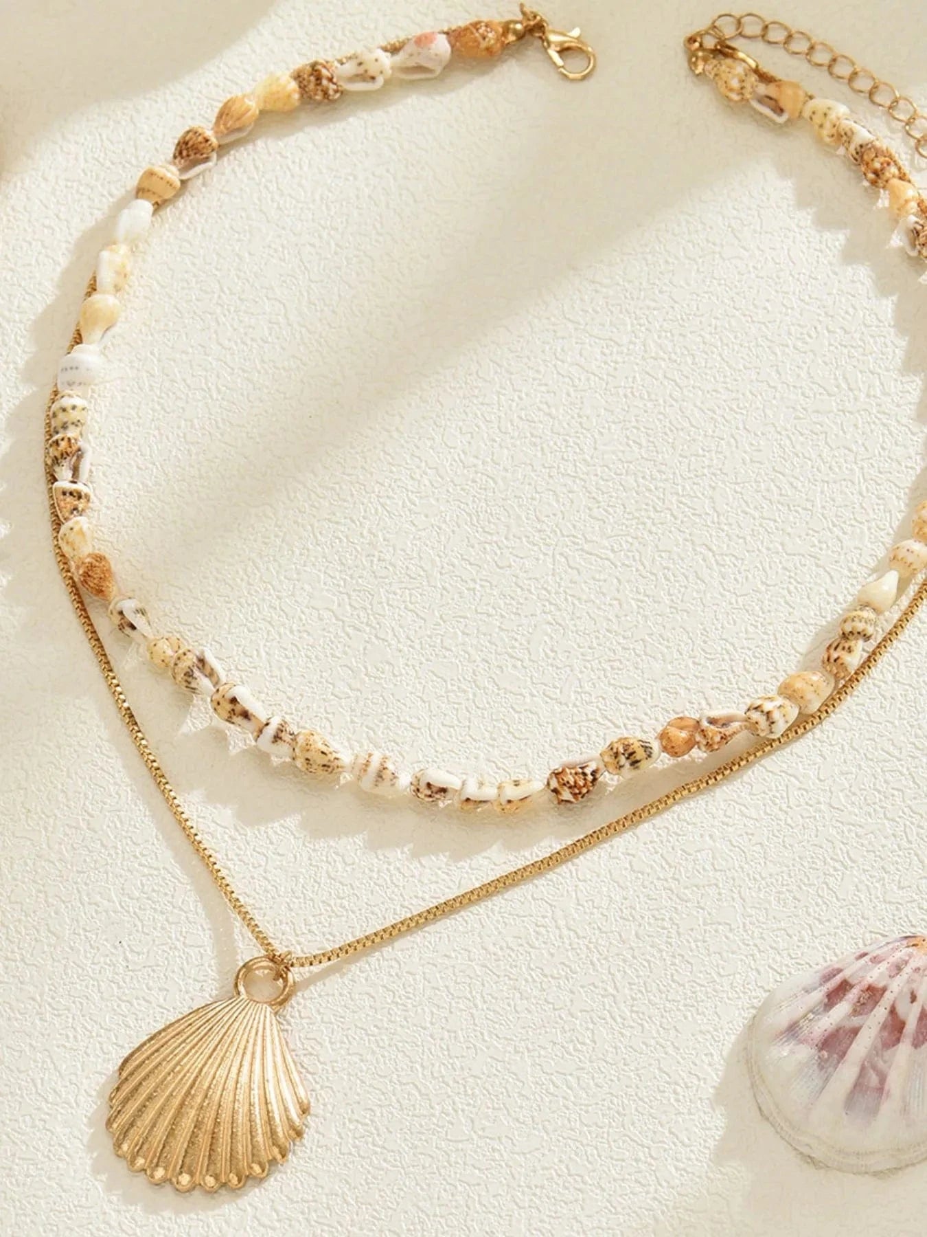 Trendsi Gold / One Size 18K Gold-Plated Shell Layered Shell Pendant Necklace