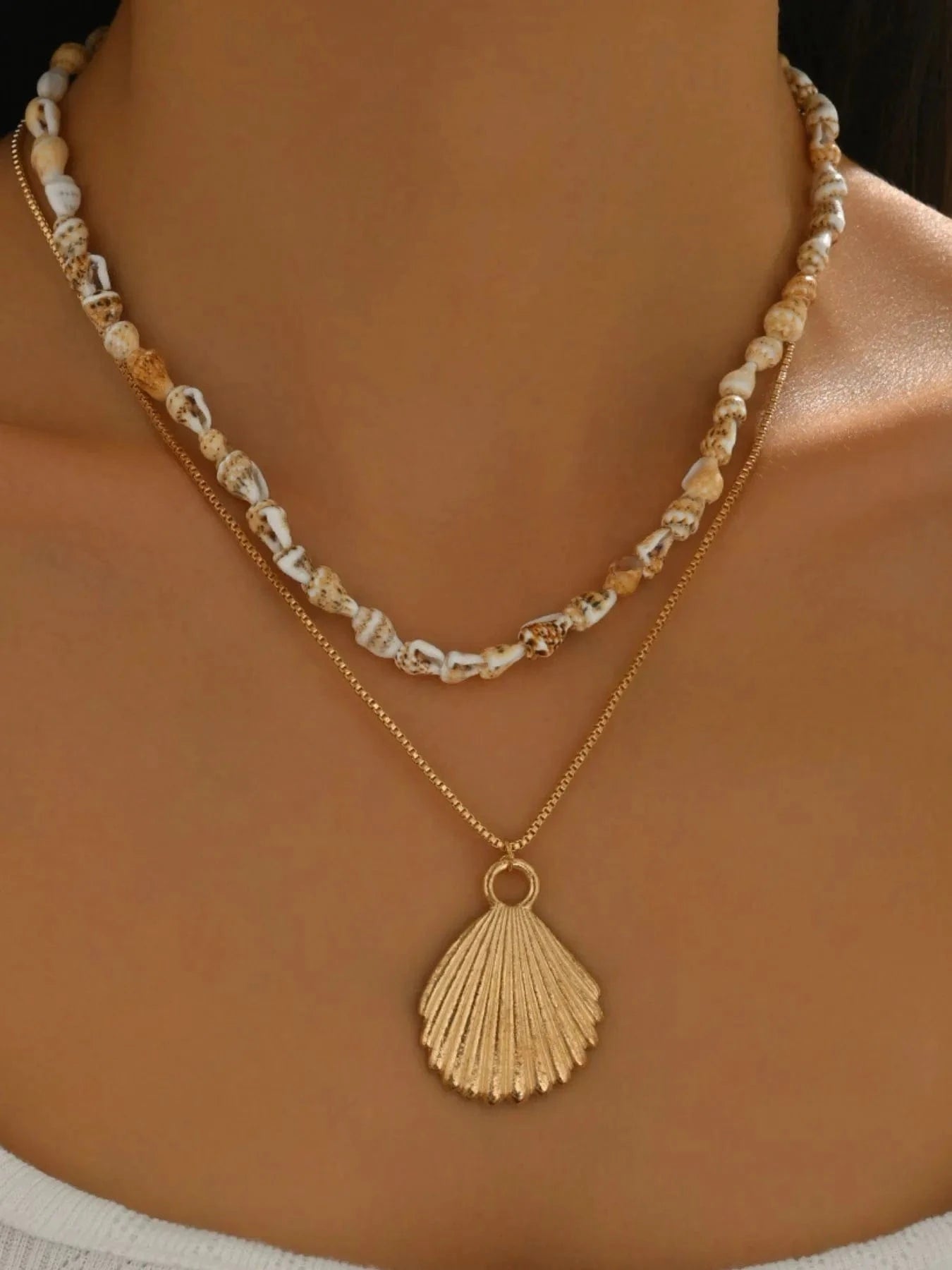 Trendsi Gold / One Size 18K Gold-Plated Shell Layered Shell Pendant Necklace