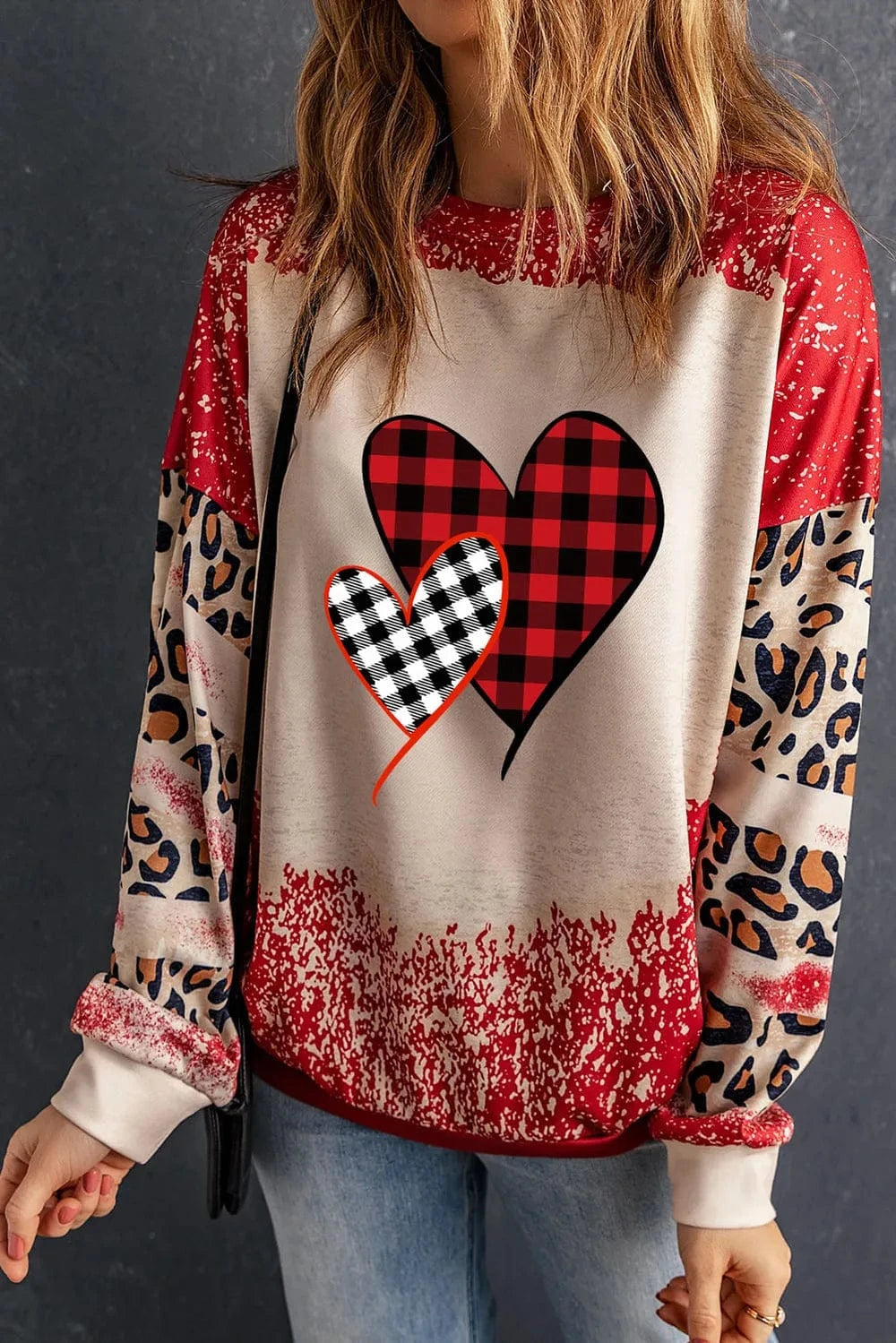 Trendsi Heart Leopard Round Neck Sweatshirt