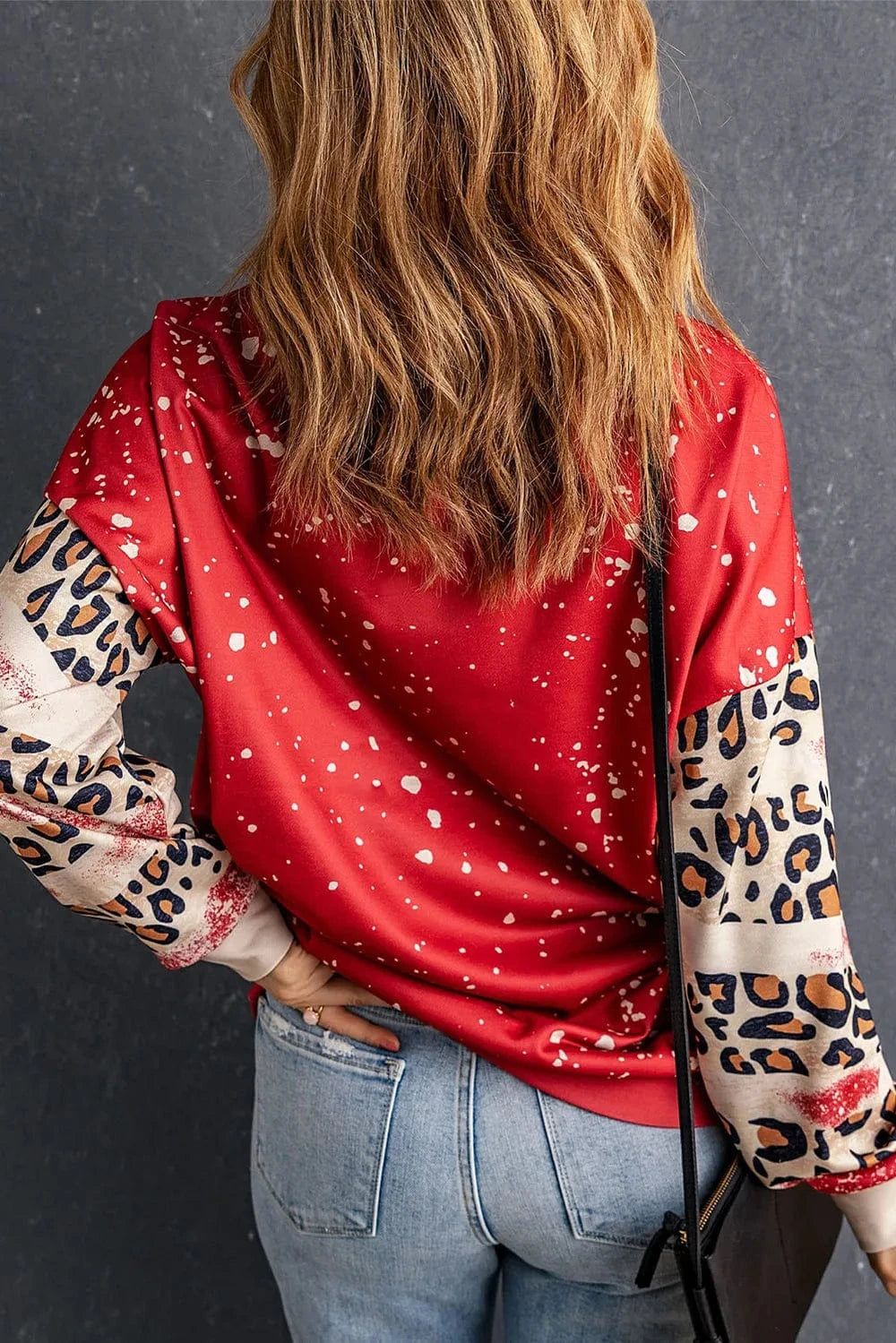 Trendsi Heart Leopard Round Neck Sweatshirt