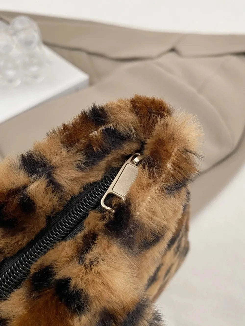 Trendsi Leopard / One Size Leopard Fluff Handbag with Zip