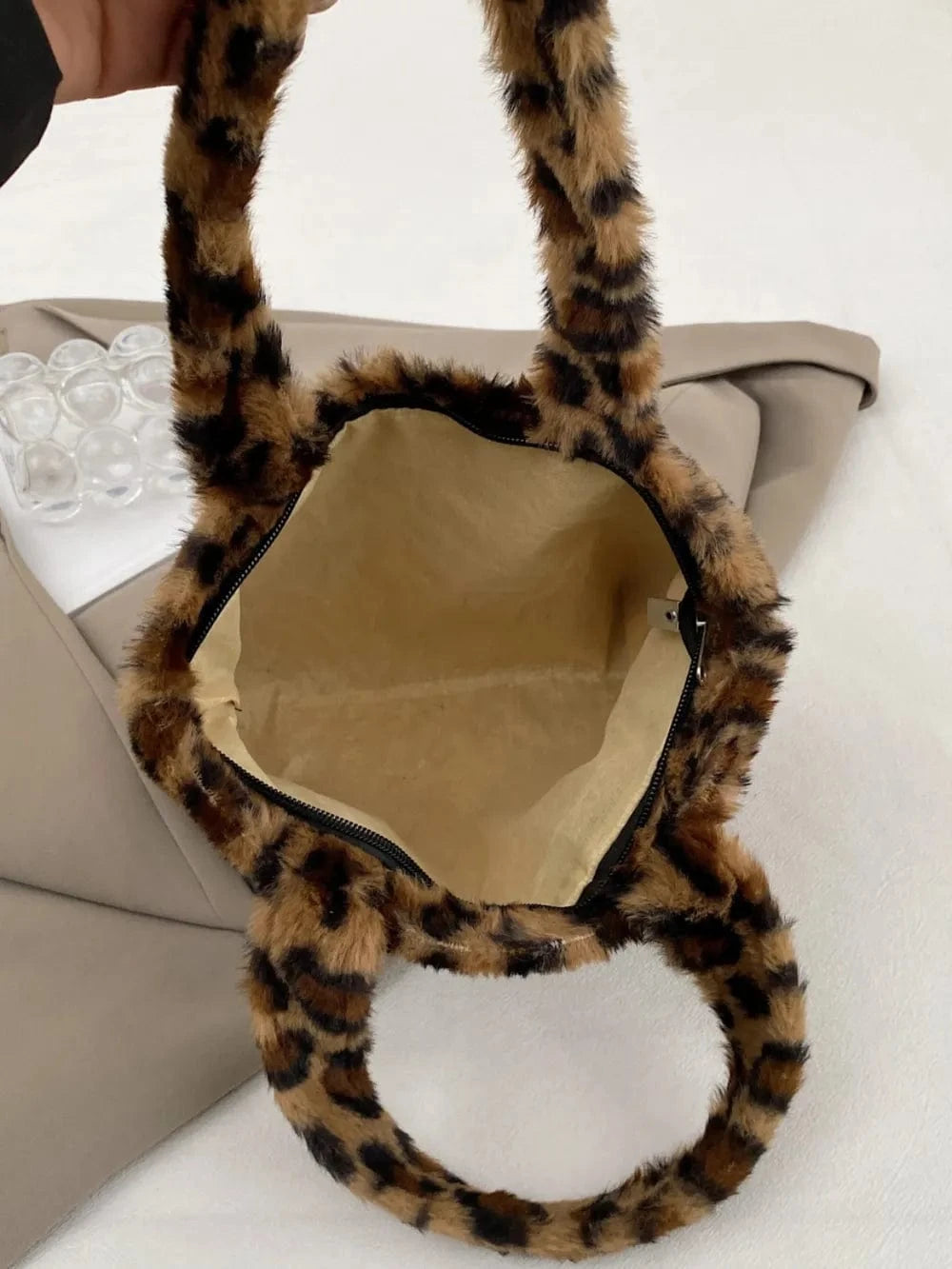 Trendsi Leopard / One Size Leopard Fluff Handbag with Zip