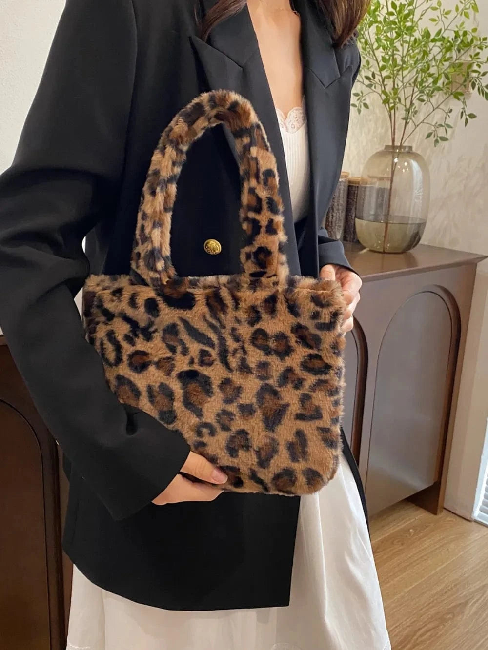 Trendsi Leopard / One Size Leopard Fluff Handbag with Zip