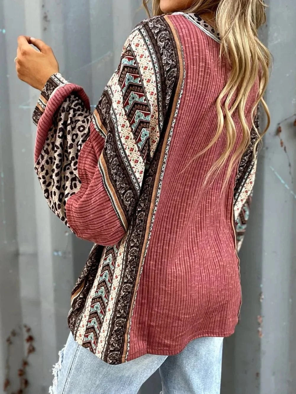 Trendsi Leopard Round Neck Long Sleeve Sweatshirt