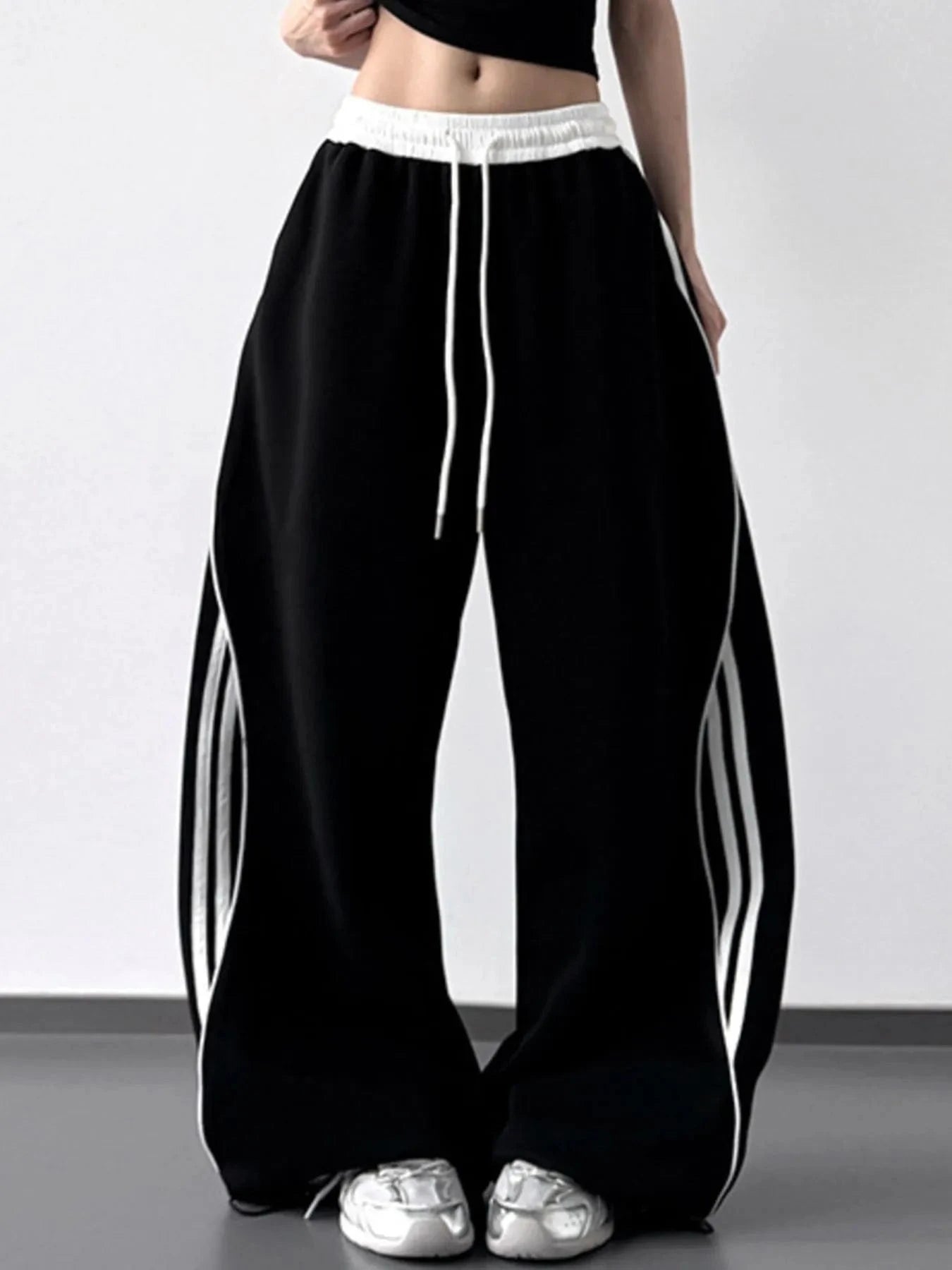Trendsi Oversized Streetwear Pants with Side Stripes