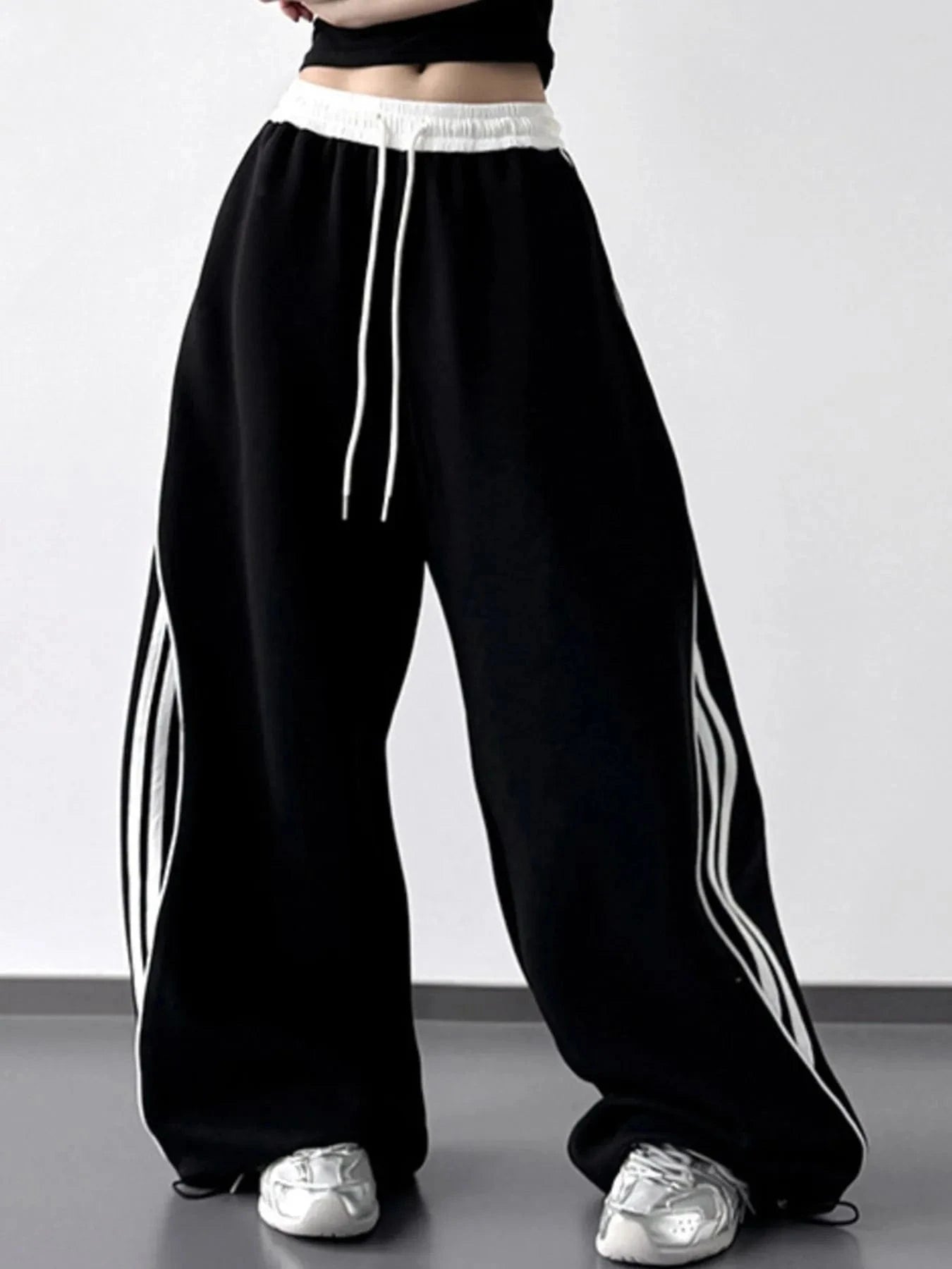 Trendsi Oversized Streetwear Pants with Side Stripes