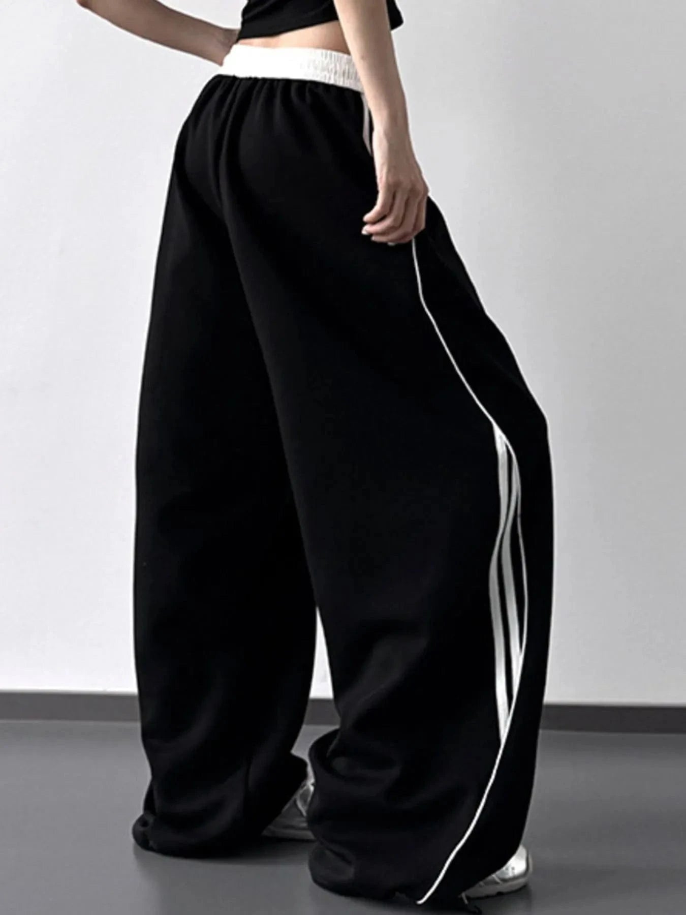 Trendsi Oversized Streetwear Pants with Side Stripes