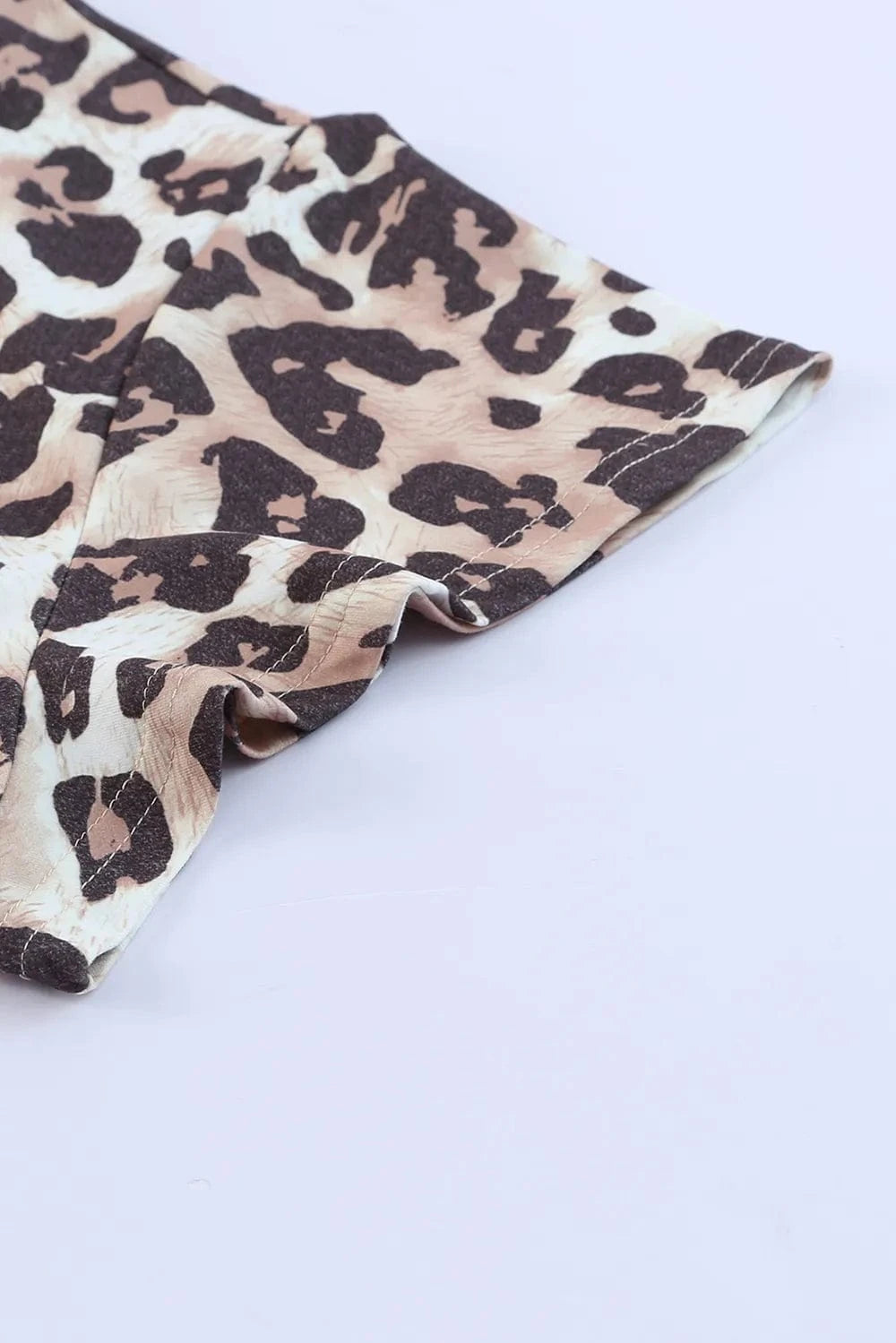 Trendsi Plus Size Leopard Round Neck Blouse