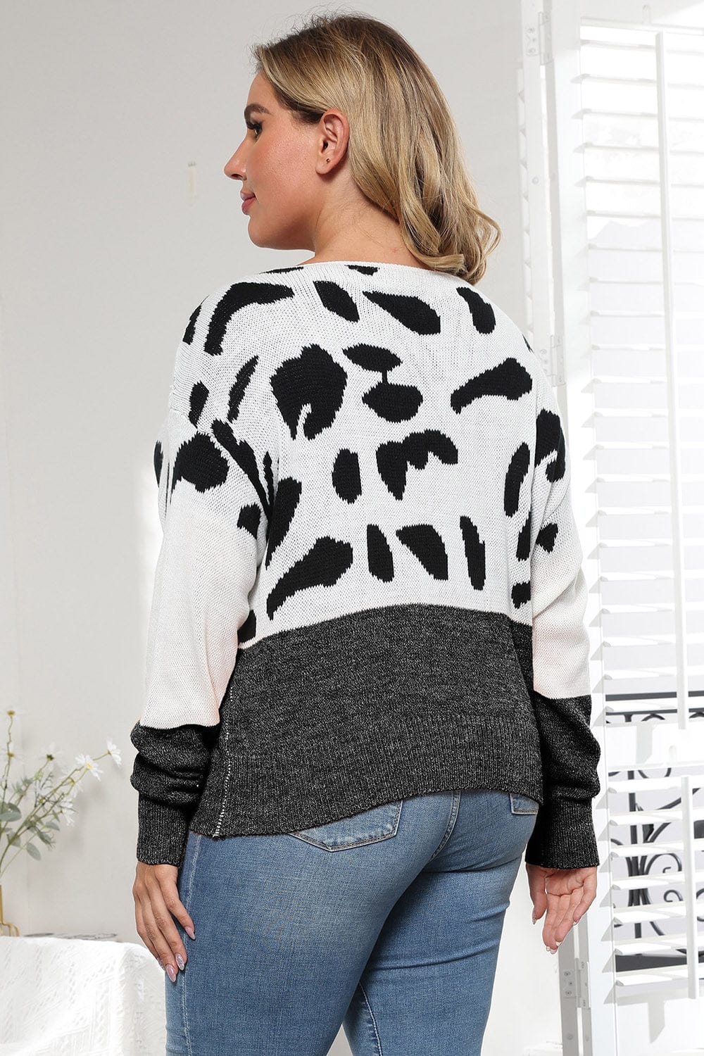 Trendsi Plus Size Leopard Round Neck Long Sleeve Sweater