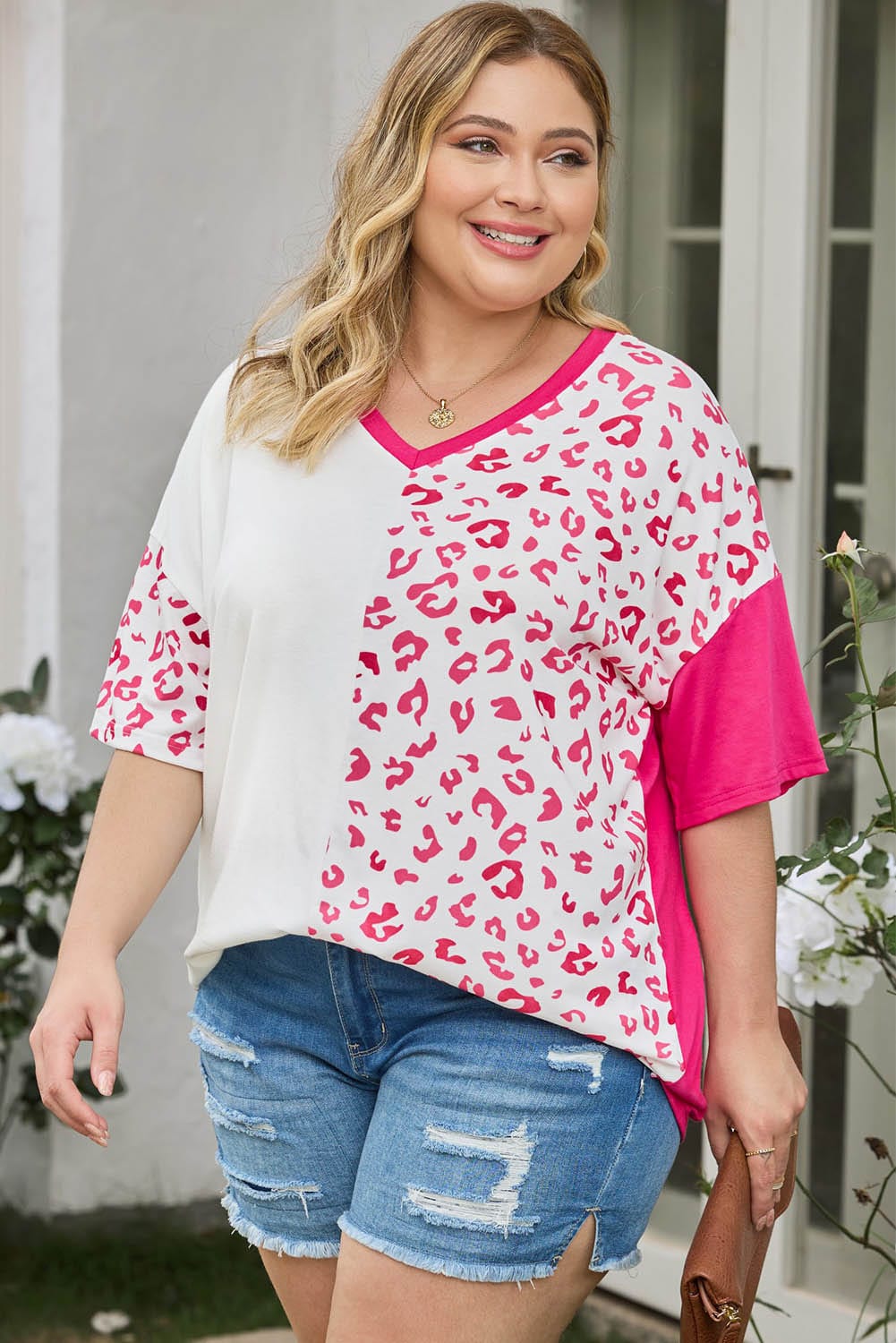 Trendsi Plus Size Leopard V-Neck T-Shirt
