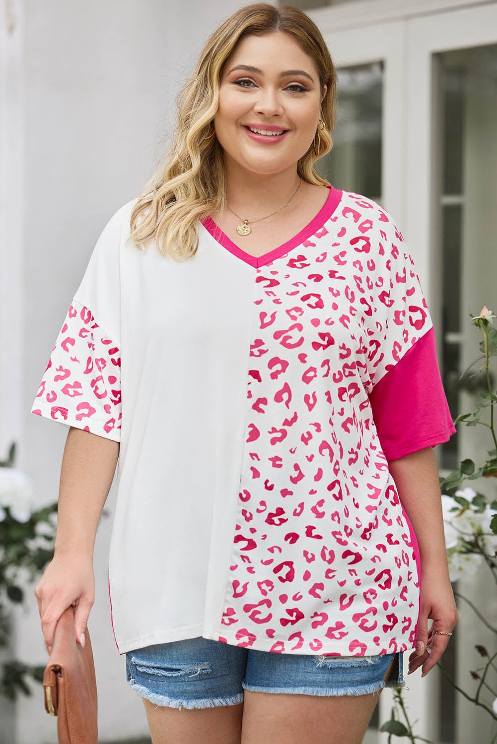 Trendsi Plus Size Leopard V-Neck T-Shirt
