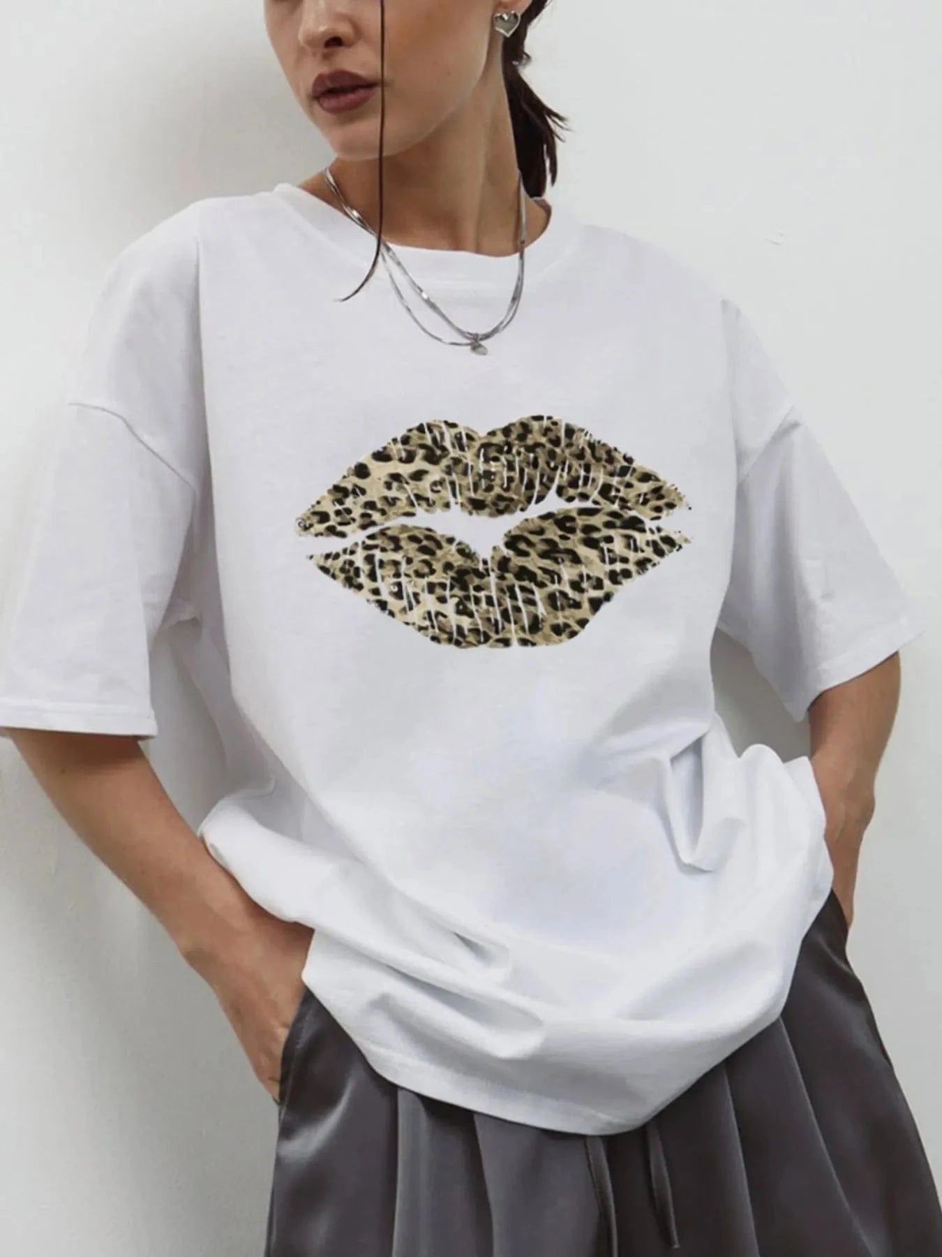 Trendsi TOP White / M Leopard Lips Round Neck Oversized T-Shirt