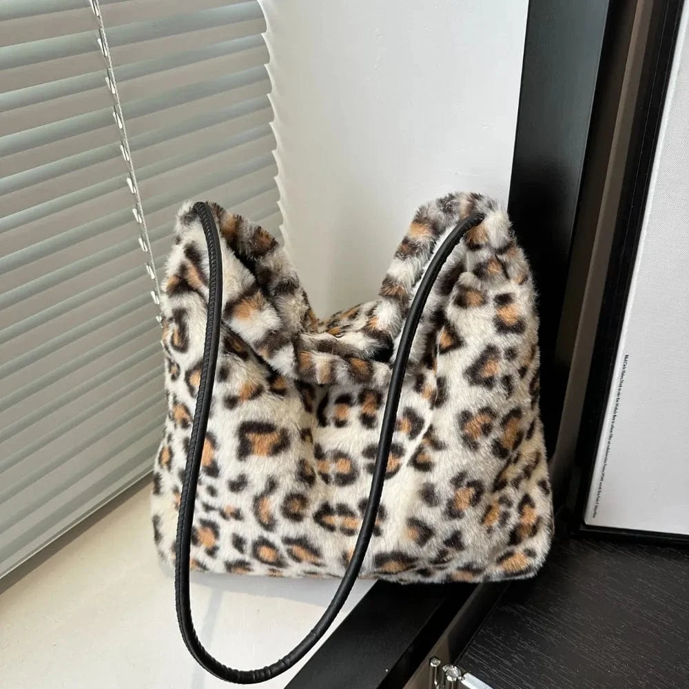 Trendsi White / One Size Leopard Furry Shoulder Bag